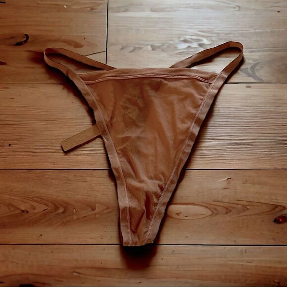 Skims PLUS Beige Mesh Thong Panties Sz 2X - Picture 1 of 4